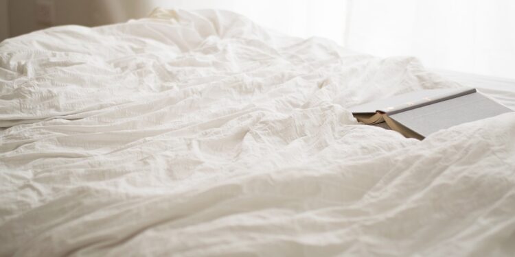 Creating the Ultimate Oasis: How to Cultivate a Calm Sleep Environment