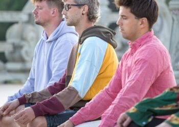 Finding Peace: A Mindfulness Guide to Overcoming Anxiety