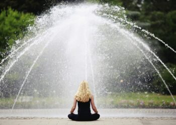 Transforming Darkness: The Power of Mindfulness in Overcoming Depression